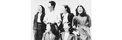 看護師と事務職員の写真